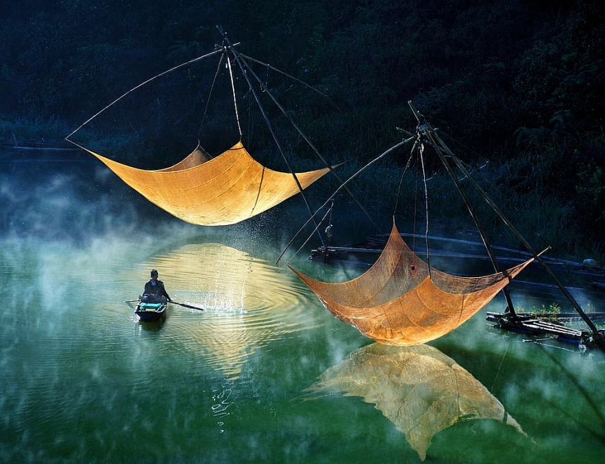 Vietnam to develop the marine economy and promote offshore exploitation