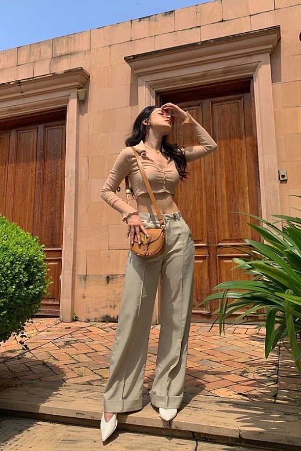 Vietnamese celebrities favor shades of beige Vietnamese celebrities favor shades of beige