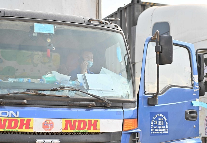 Deputy PM Directs Settlement Of Congestion At Lang Son Border Gate