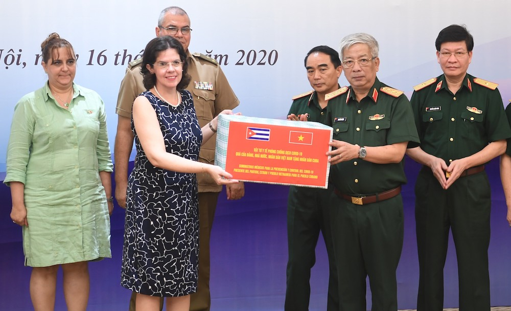 Vietnam donated 3 tons of medical supplies to Cuba against Covid-19