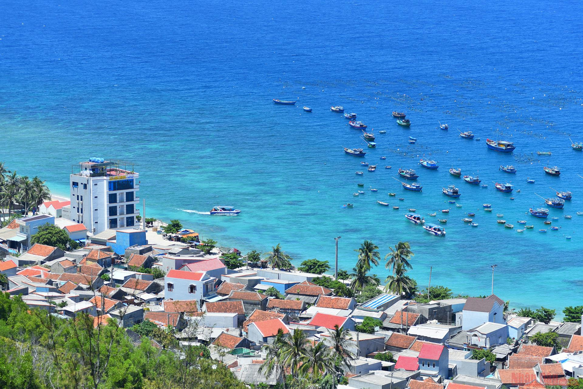 Cu Lao Xanh - a Blue Lagoon of Vietnam 3044 clx
