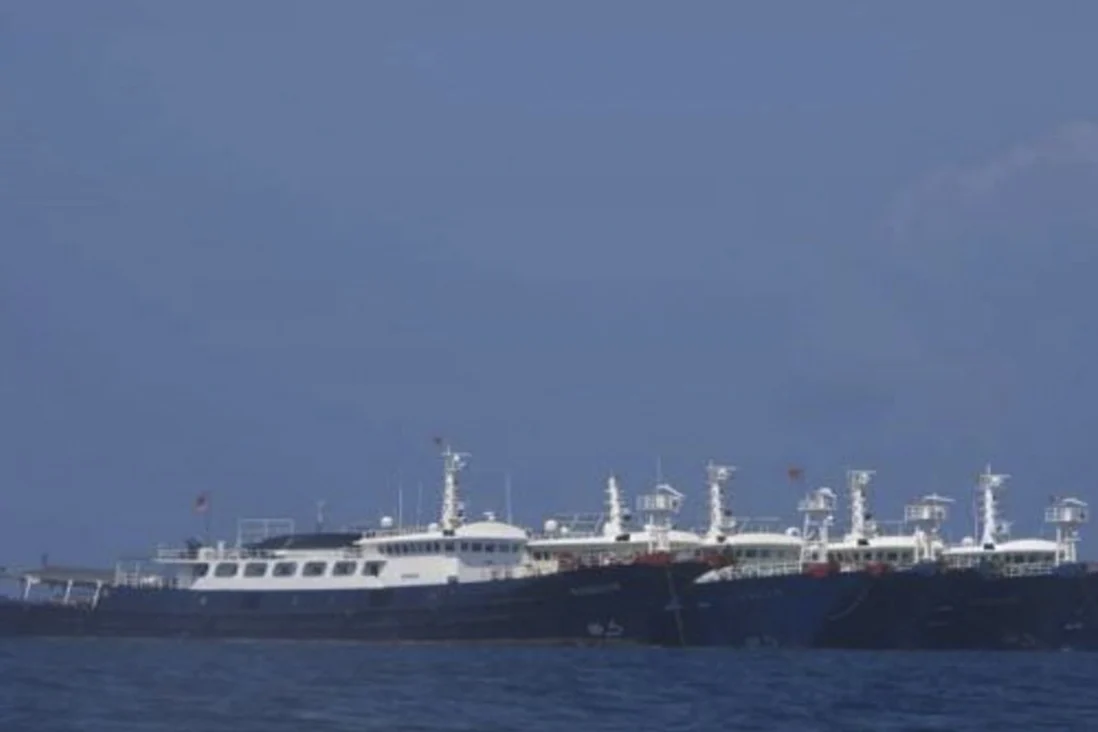 Philippines sends fighter aircraft over Chinese vessels in South China Sea