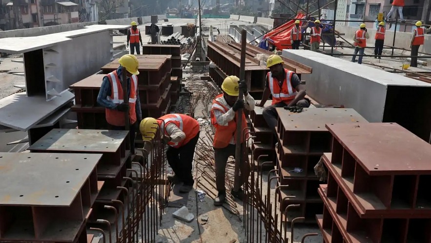 Japanese Prime Minister Kishida is expected to pledge support for Indian infrastructure development during his visit on March 19.   © Reuters