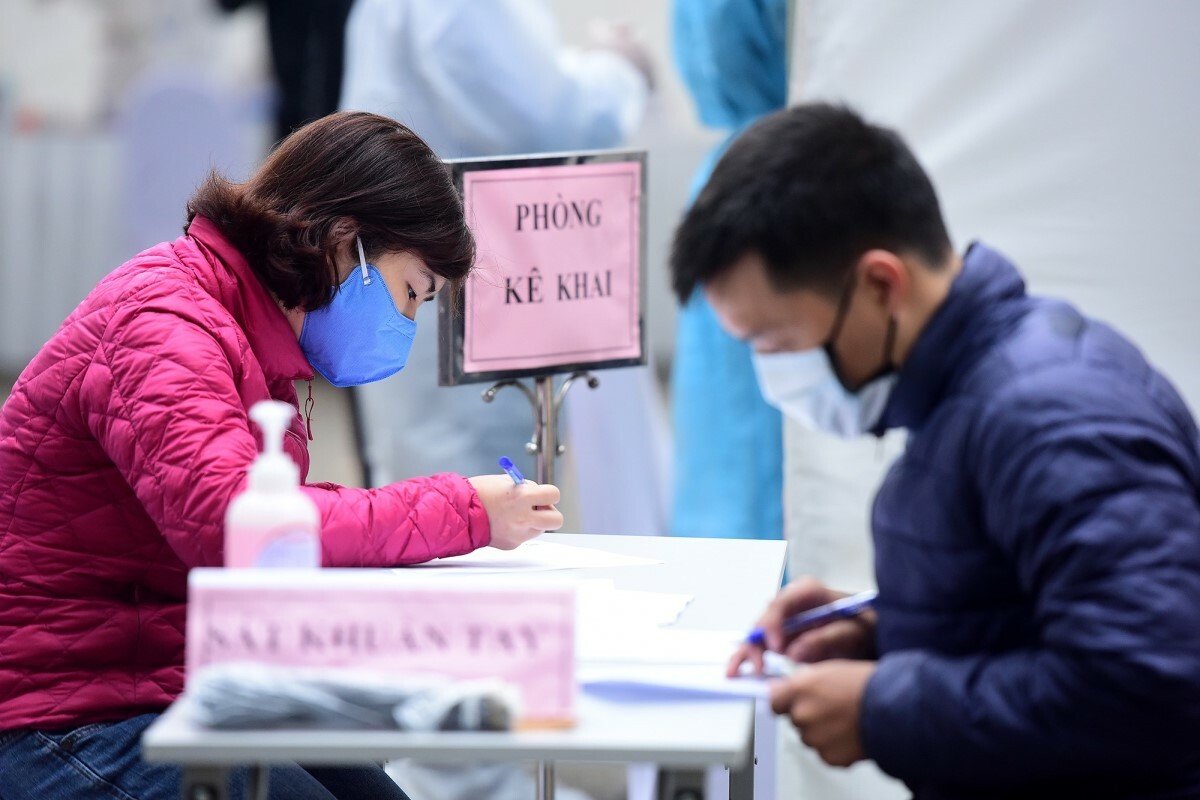 Hanoi first rapid mass testing for Covid-19 implementation started