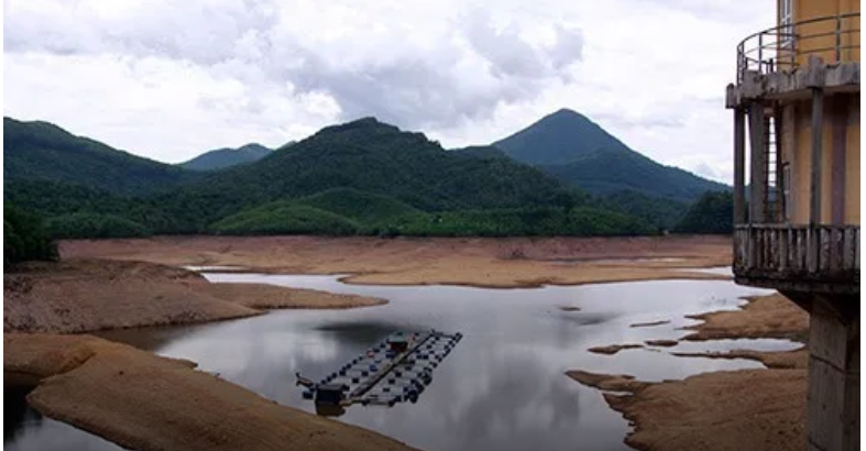 record drought and salinity with desperate fresh water shortage mekong delta crying for help