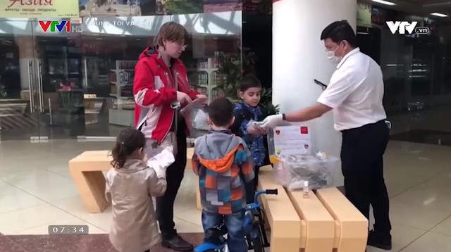 overseas vietnamese spread their compassion in the covid 19 epidemic season