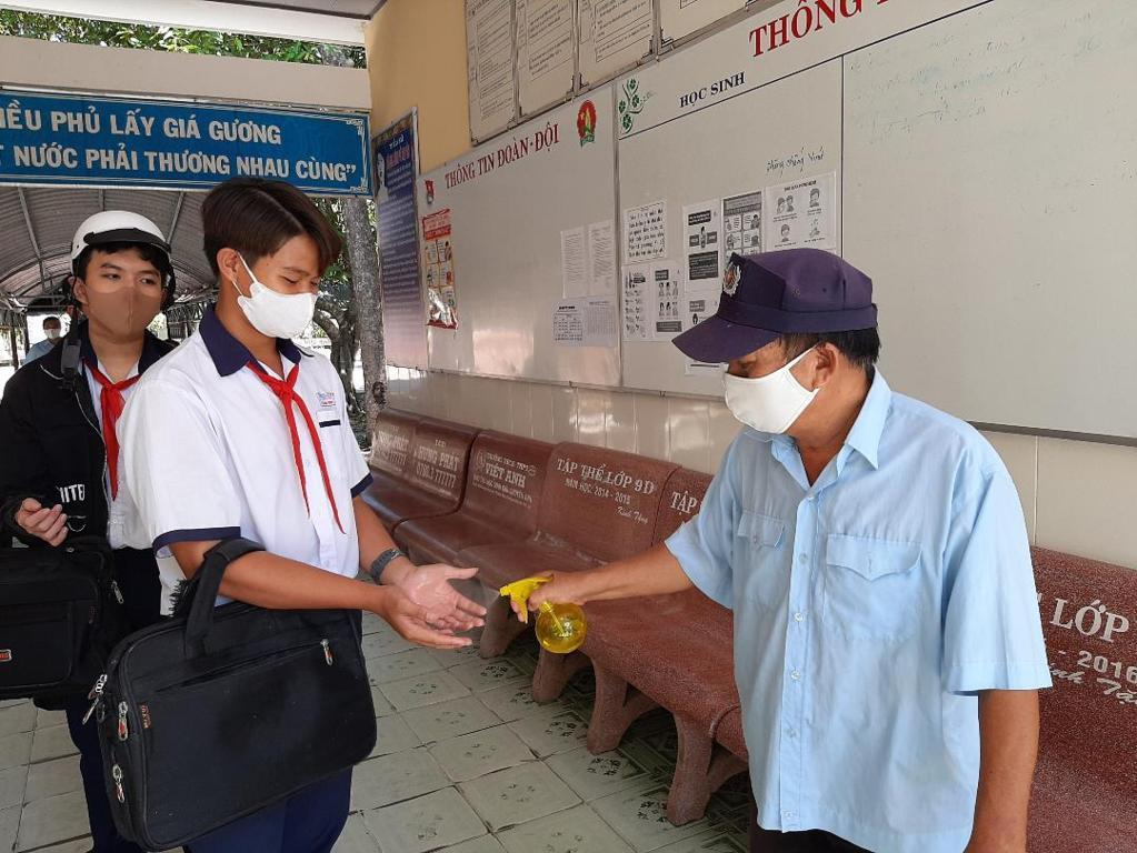 Vietnam nearly 45 localities reopen their schools after long time closures due to Covid-19 break