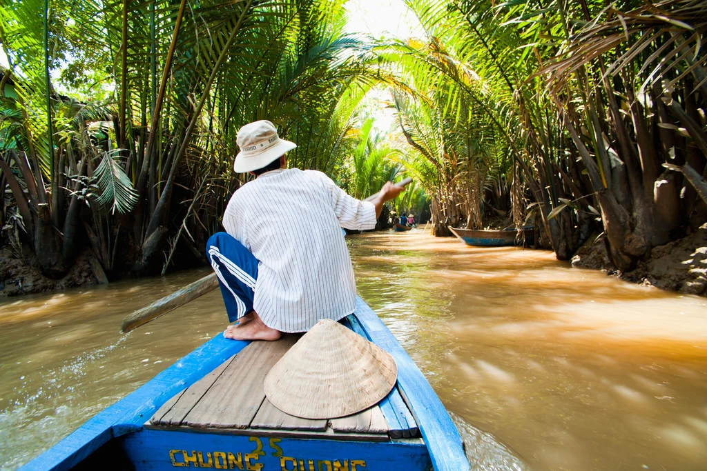 Vietnam Sustainable Rural Charmings through a Britain young beautiful jounarlist's eyes