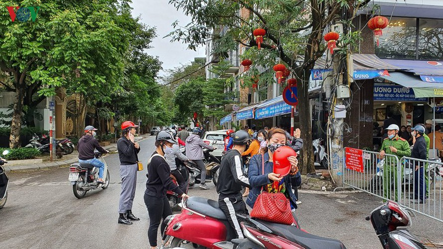 pictures of worship places on first day of social distancing easing