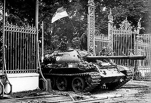 Italian Expert Emphasizes The Spirit of Solidarity on April 30 Victory
