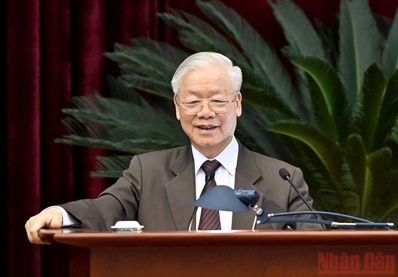 Fifth Plenum of 13th Party Central Committee Wraps Up
