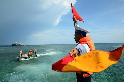 vietnam resolutely defends its sovereignty over sea and island abidingly followed by international law