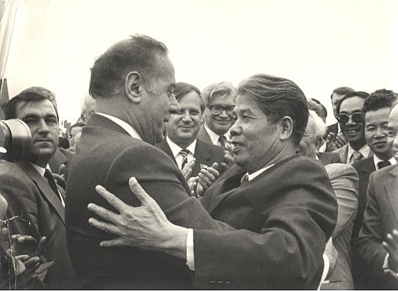 Azerbaijani Leader Heydar Aliyev's 99th Anniversary of Birth in Memory of the Great Friendship with Vietnam