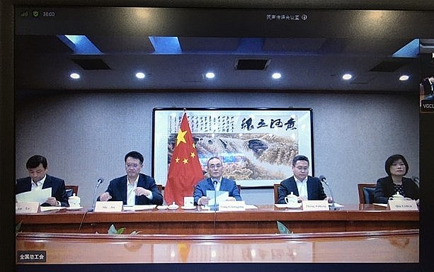 Vietnam, China Exchange Experience in Trade Union Activities