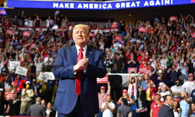 trump is hard to be engulfed in a crisis