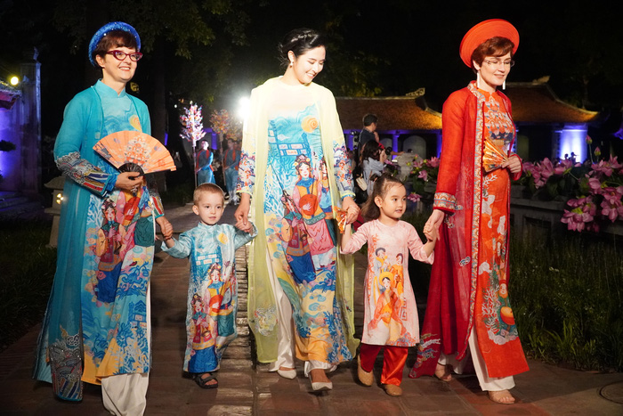 5523 aodai3