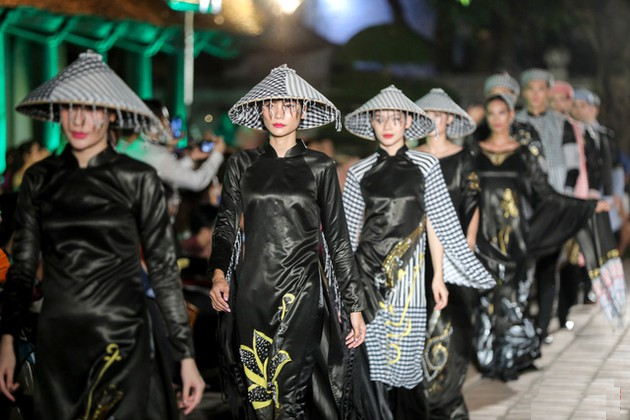 2133 aodai13