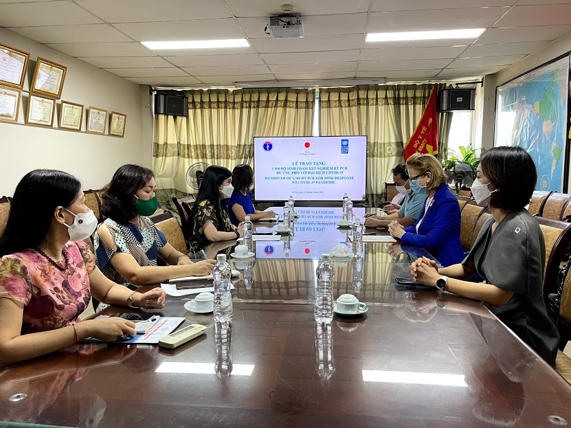 UNDP Vietnam supports more than 1,500 RT PCR kits for urgent testing in outbreak hotspots