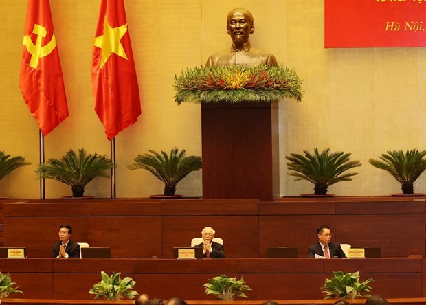 Party General Secretary Nguyen Phu Trong (C), permanent member of the Party Central Committee's Secretariat Vo Van Thuong (L) and Chairman of the Party Central Committee's Commission of Popularisation and Education Nguyen Trong Nghia chair the conference. (Photo: VNA)