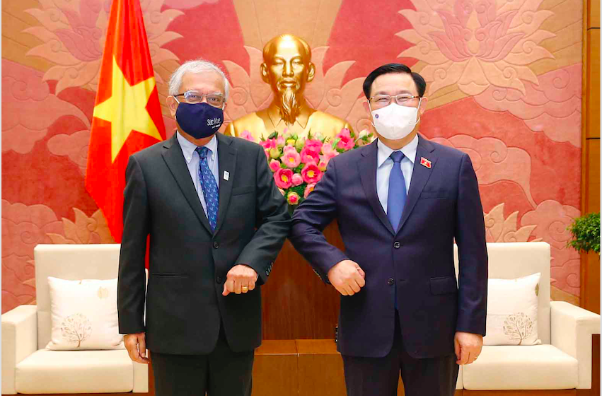 NA Chairman Vuong Dinh Hue and the UN Resident Coordinator.