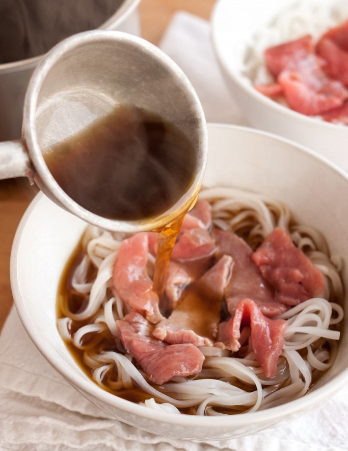 How To Make Quick Vietnamese Beef Noodle Pho At Home