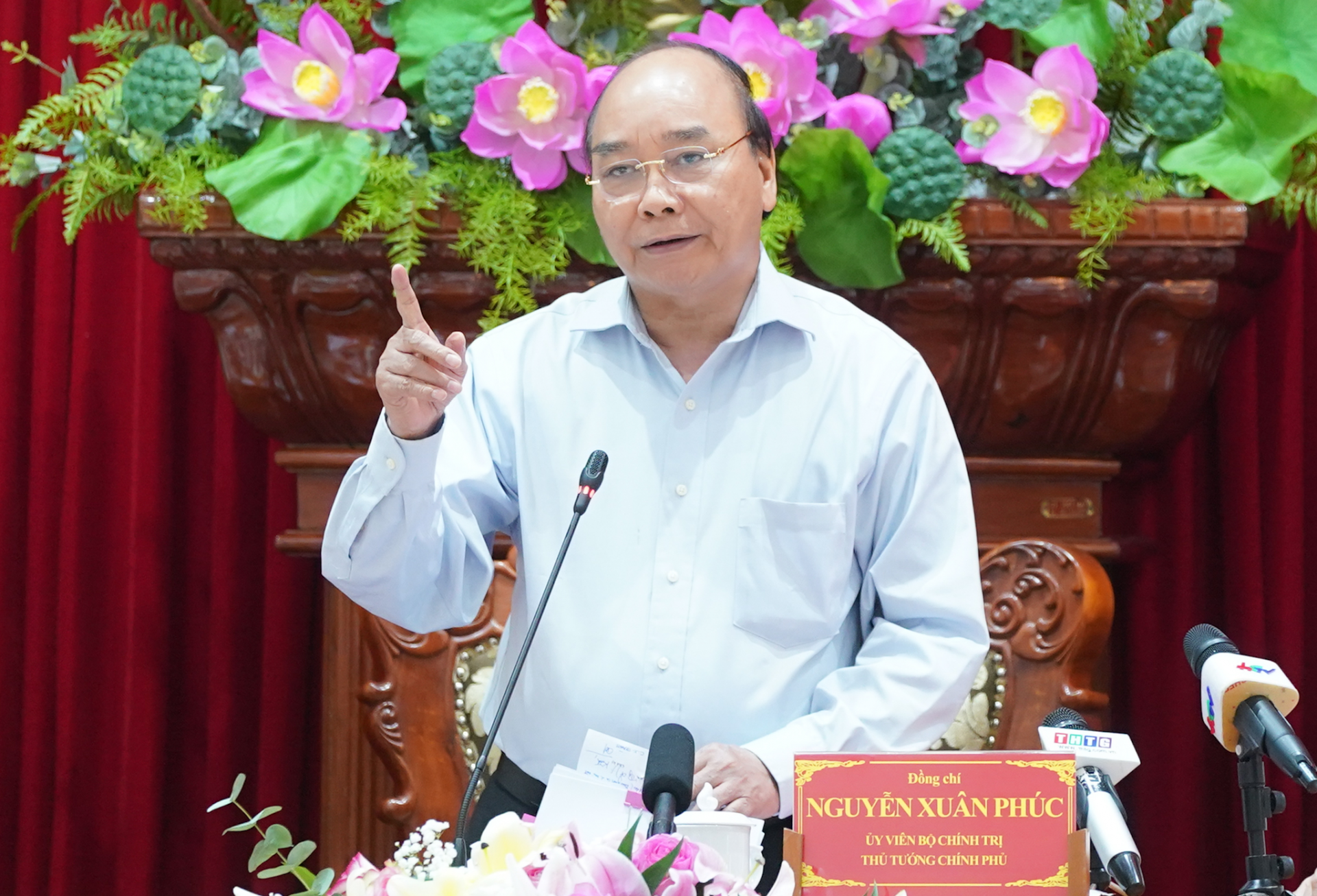 PM calls for advanced solutions and long-term vision for Mekong Delta to deal with climate change