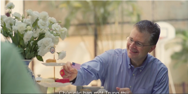 US envoy makes Mid-Autumn festival tribute to bilateral relations
