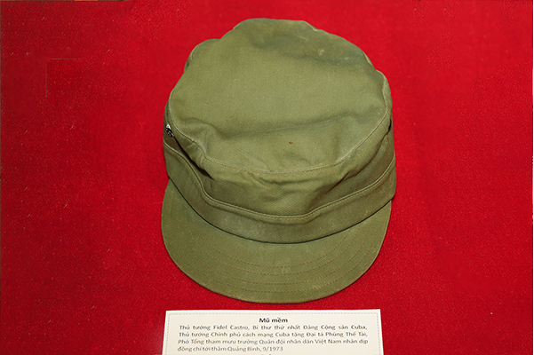 Thematic exhibition highlights Vietnam Cuba solidarity