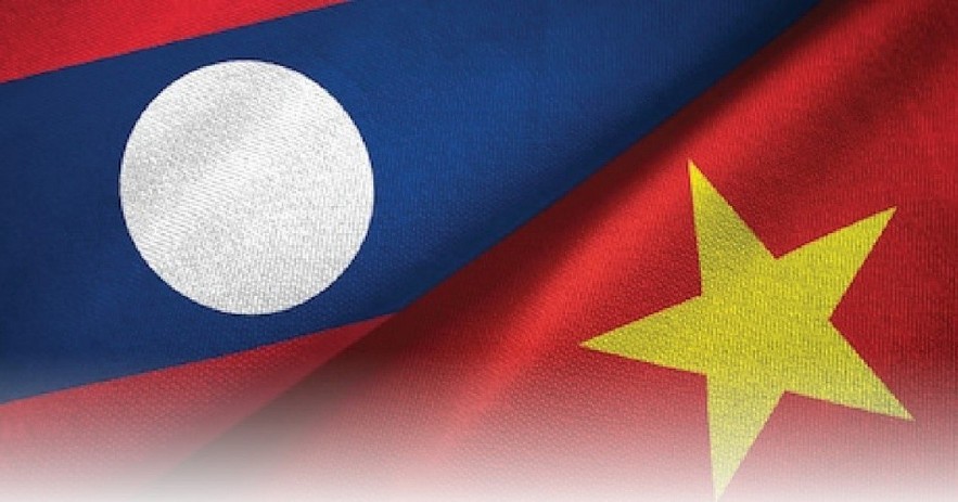 Lao Top Legislator Pays Official Visit to Vietnam