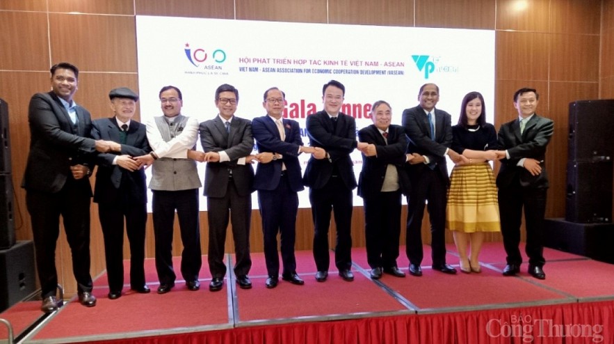 Delegates at the event. Photo: congthuong.vn