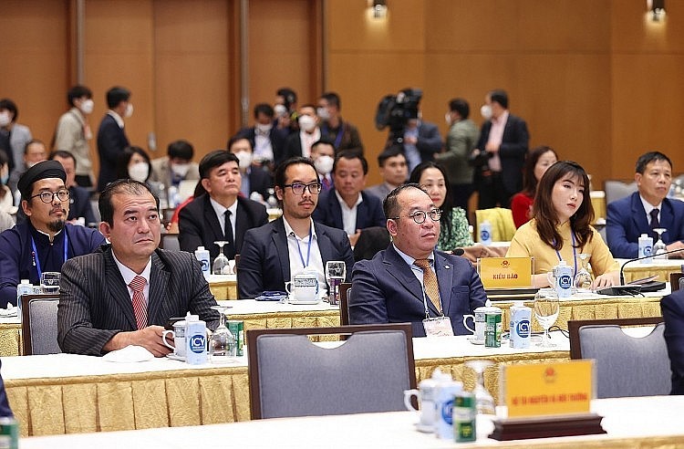 Overseas Vietnamese Expect Vietnam's Economic Recovery and Development