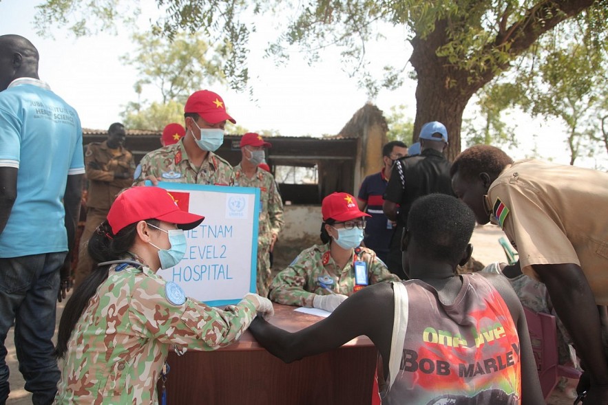 Vietnamese 'Blue Beret' Soldiers Support South Sudanese Prisoners
