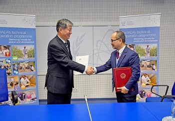 Vietnam-IAEA Sign National Program Framework on Technical Cooperation