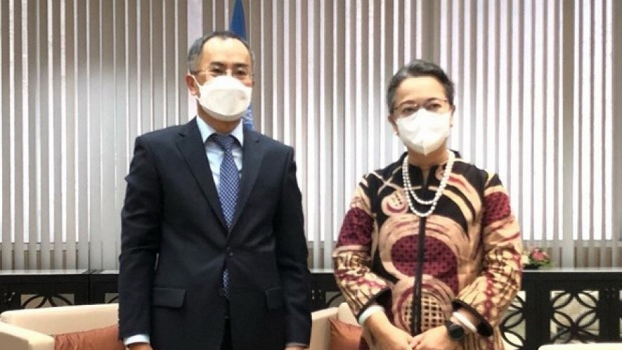 Vietnamese Ambassador to Thailand and Permanent Representative of Vietnam to the UNESCAP Phan Chi Thanh (R) and Executive Secretary of the United Nations Economic and Social Commission for Asia and the Pacific (ESCAP). Photo: VOV