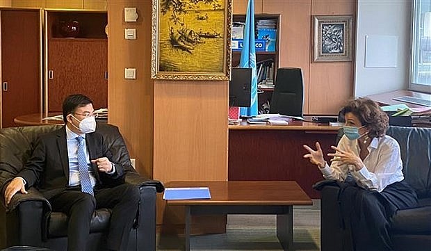 Vietnam Supports “Building Peace in Minds of People” Mission at UNESCO