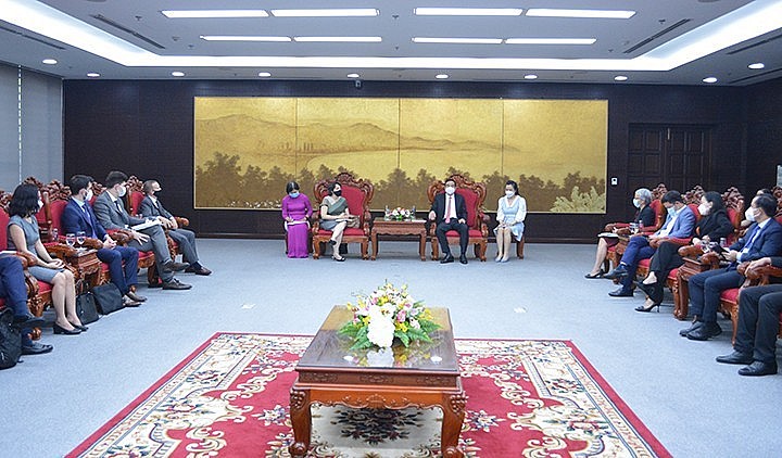 Strengthening Cooperation Between Da Nang and Spanish Localities