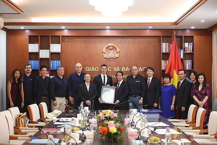Vietnam, Switzerland and Germany Strengthen Educational Cooperation