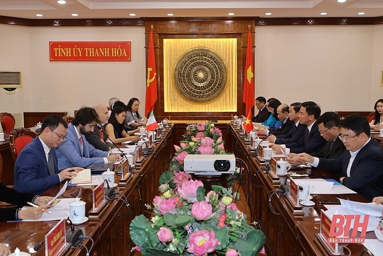 Italy Seeks Cooperation with Thanh Hoa Province in Culture and Tourism
