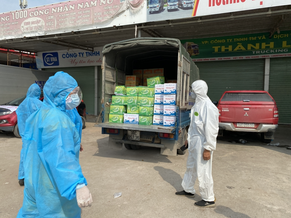 Vietnam Times and benefactors support Bac Giang battle against Covid-19