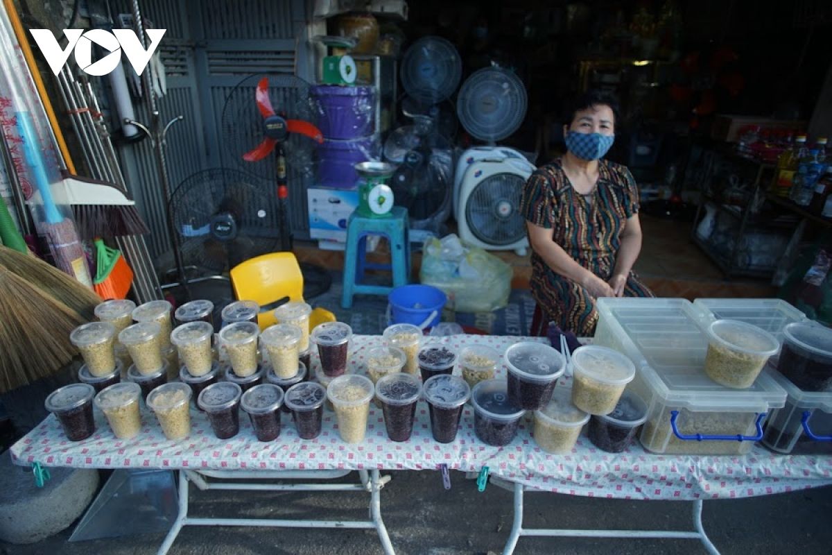 Glutinous wine is one of the indispensable dishes on this day.  Photo: VOV