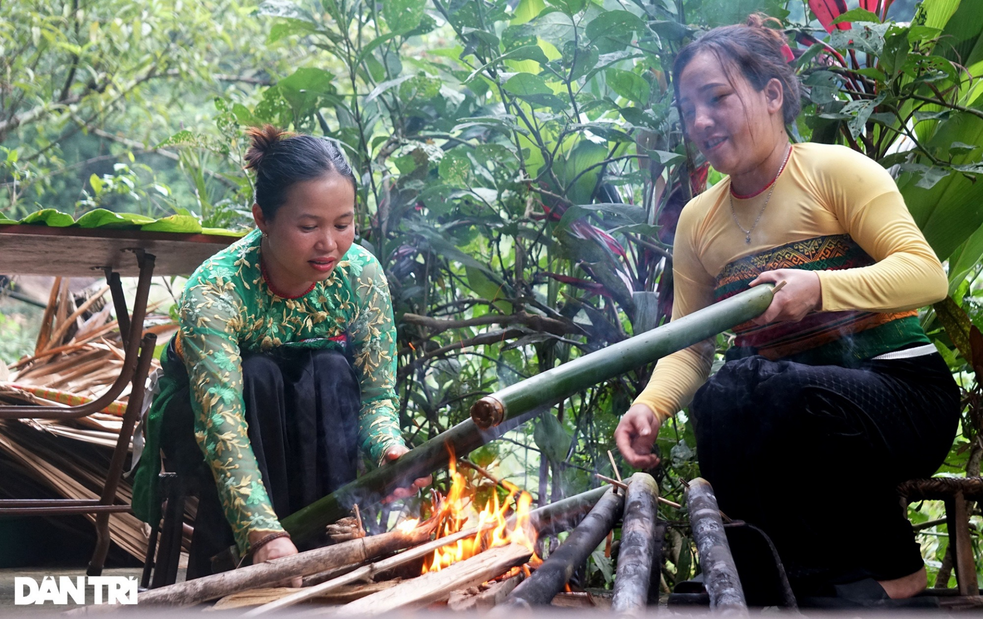 Bamboo-tube rice: a specialty of Vietnam's Northern mountains - Video