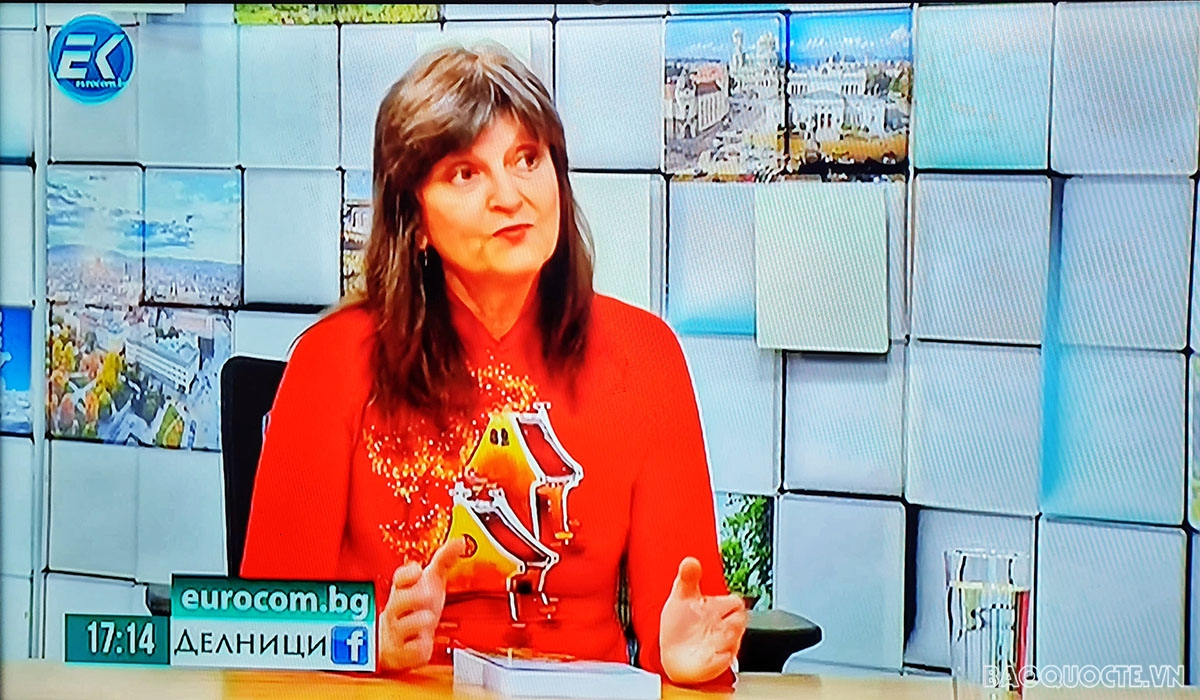 Bulgarian journalist writes 'Vietnam Miracle' book