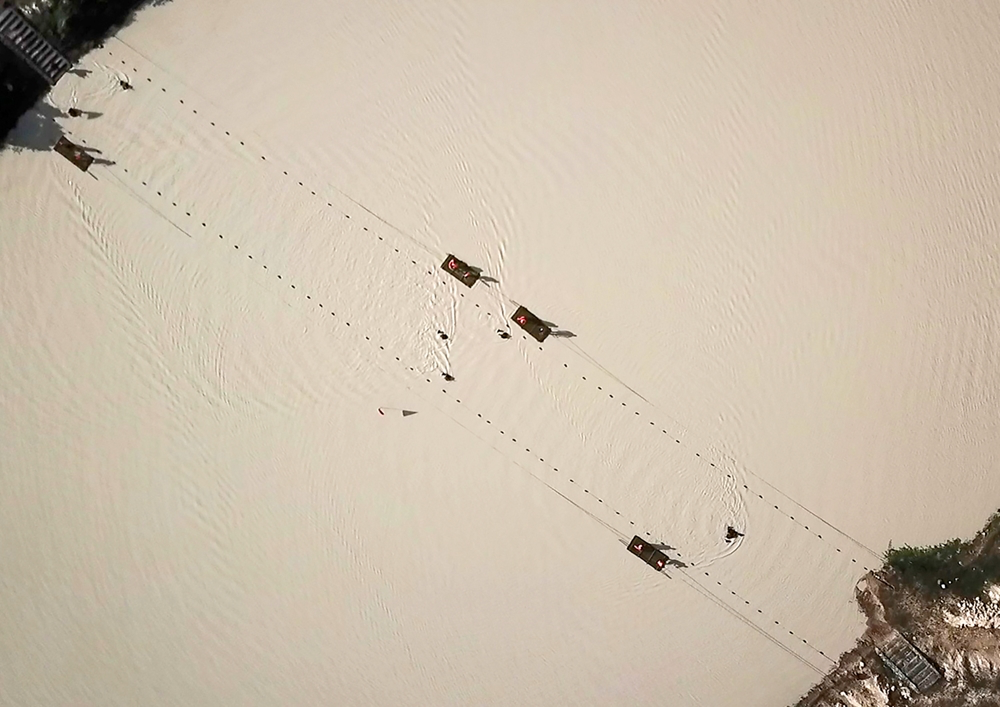 In Photos: Vietnamese Division 330’s troops sharpen river crossing skills