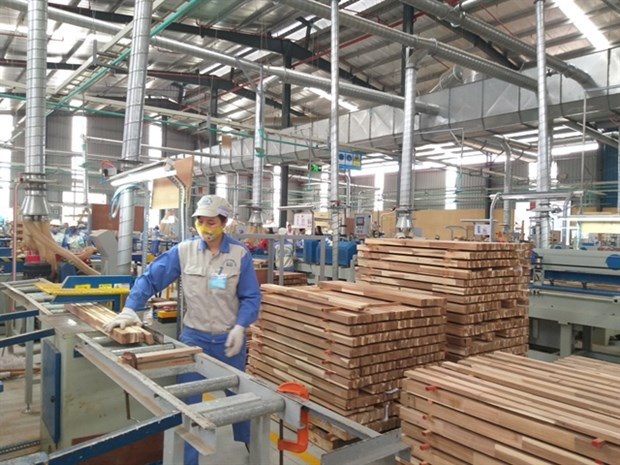 This year the export markets for Vietnamese wood industry is expected to be excellent, experts said. (Photo: haiquanonline.com.vn)