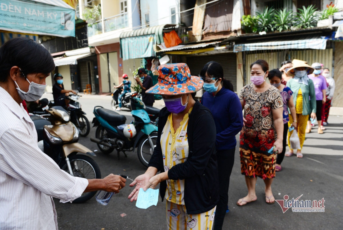 Vietnam News Today (June 30): HCM city continues social distancing measures as Covid-19 cases surge