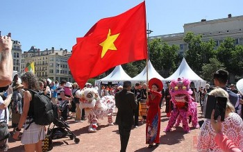 Vietnam Stands Out at Fêtes Consulaires in France