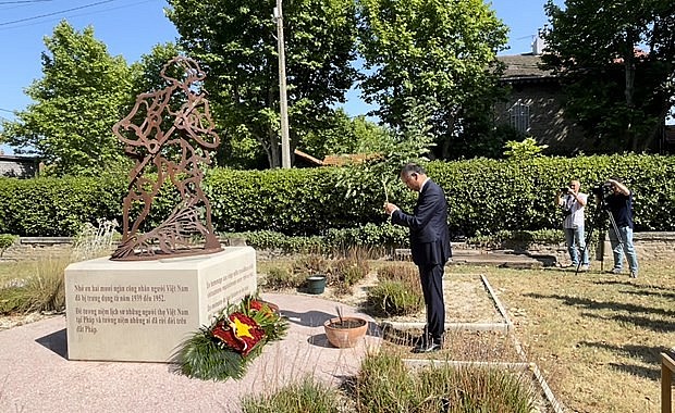 Vietnam, France Forge New Ties in Montpellier
