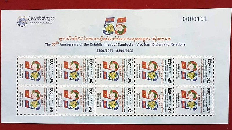 The first design features the national flowers and national flags of Vietnam and Cambodia.