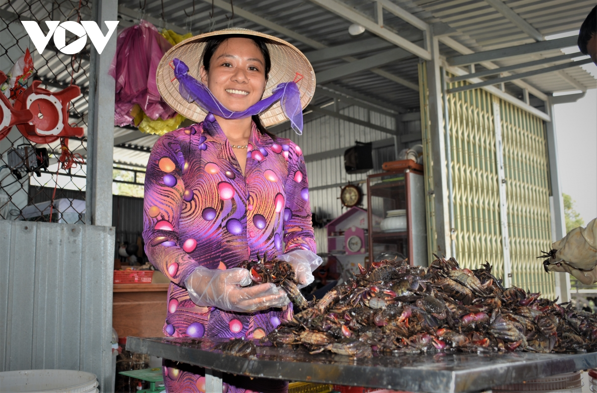 Making Salted Ba Khia: a Ca Mau Tradition - Video