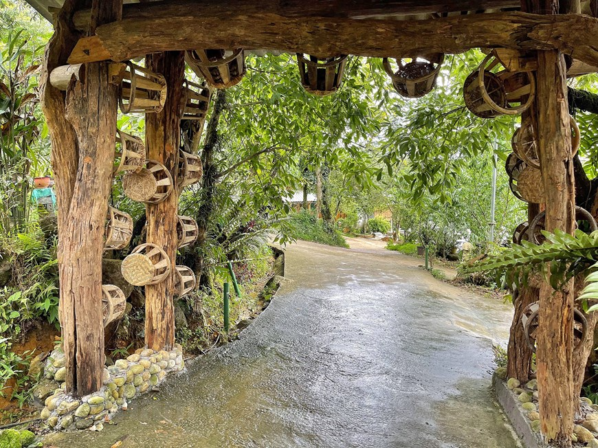 In Photos: Unique Gates of Sin Suoi Ho